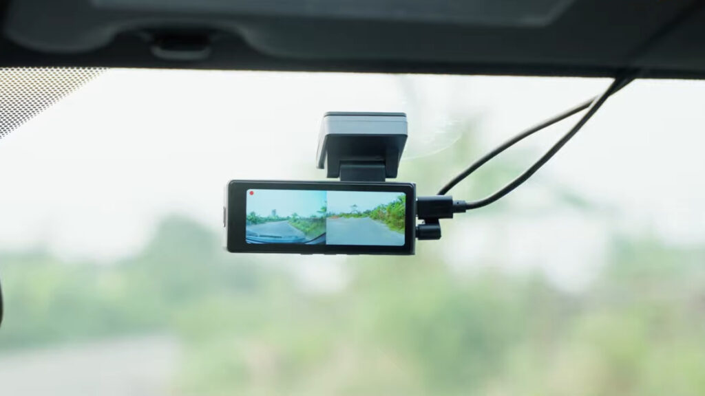 TORVO TD3 Dash Cam's main cam view of road